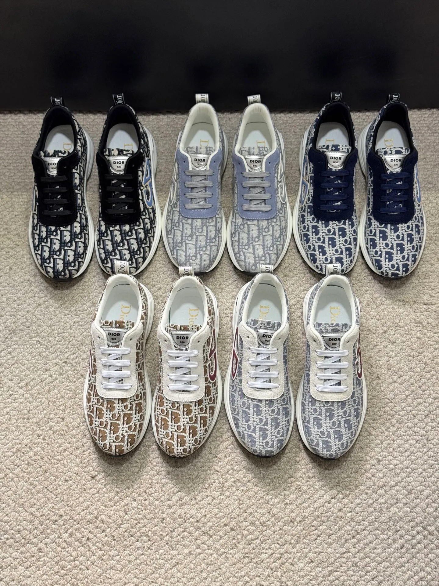Men's shoes 💰420 [New style] 🏵️🏵️Original quality! Dior🔥Christan Dior (Dior) hot style [new style]⚠⚠️Top purchasing agent🔍🔍Men's HK counters are on sale simultaneously. Sole: The original sole is specially provided by the original factory. The exclusive movable molded sole is super comfortable. The original factory follows the order. 🔍🔍The high-quality multi-color splicing design is exquisite and unique, with canvas upper and mesh lining💪Details determine the quality. We only make shoes with care. You can go in and out of the counter at will. Welcome to compare🇮🇹Size: 38-44 (45 customized)